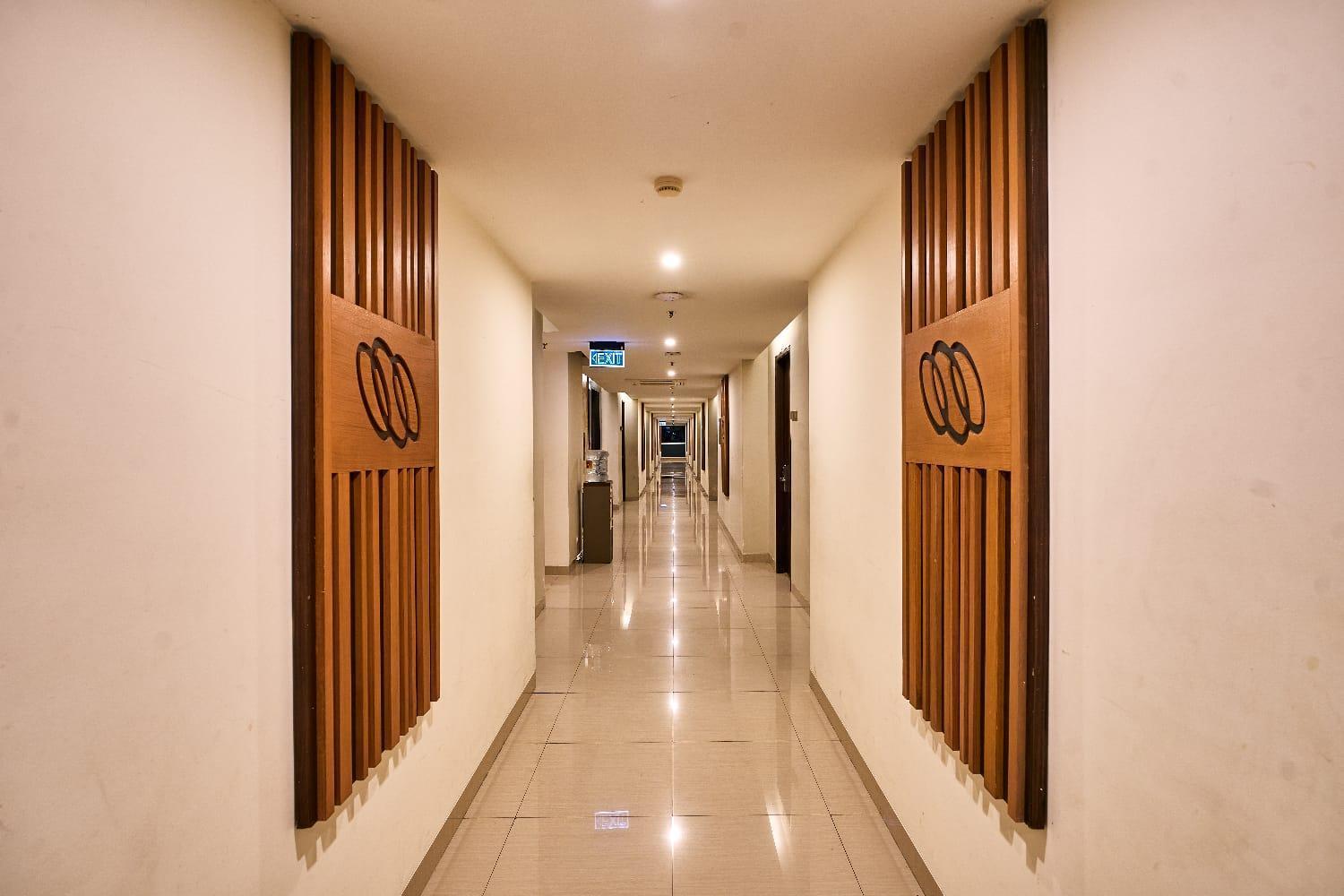 Grand Orchid Hotel Yogyakarta Maguwo Extérieur photo