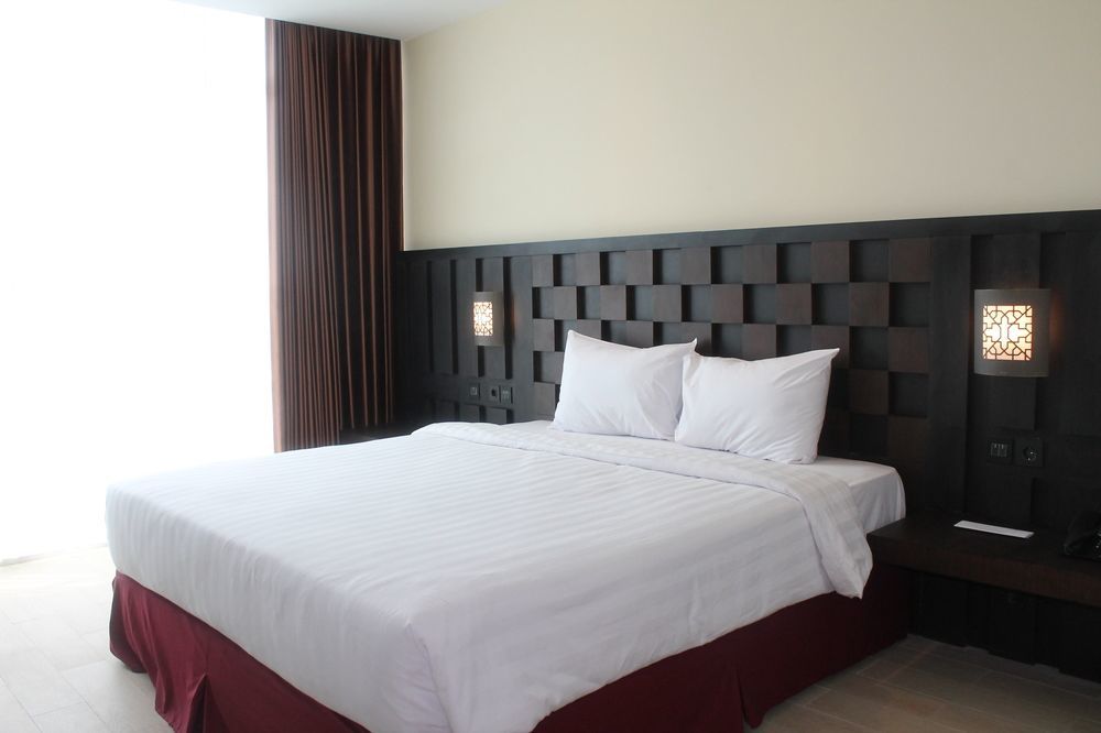 Grand Orchid Hotel Yogyakarta Maguwo Extérieur photo