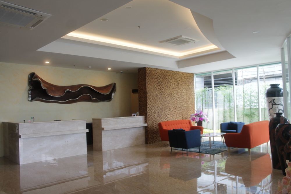 Grand Orchid Hotel Yogyakarta Maguwo Extérieur photo