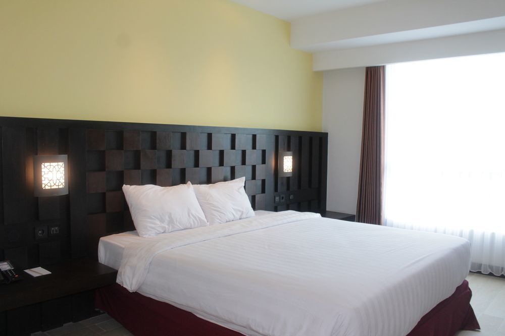 Grand Orchid Hotel Yogyakarta Maguwo Extérieur photo