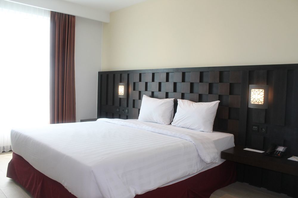 Grand Orchid Hotel Yogyakarta Maguwo Extérieur photo
