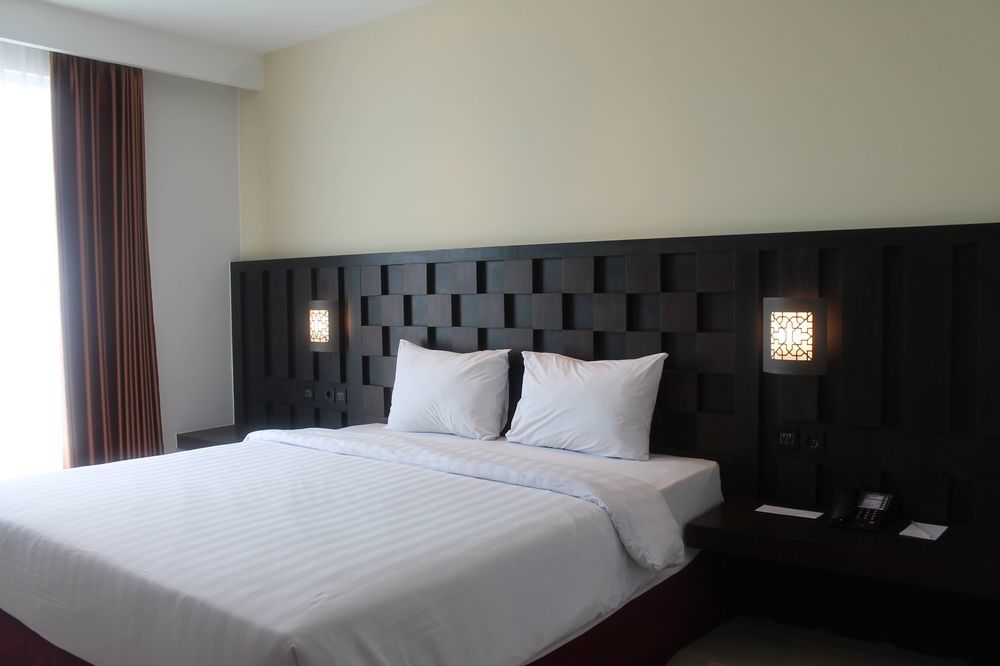 Grand Orchid Hotel Yogyakarta Maguwo Extérieur photo